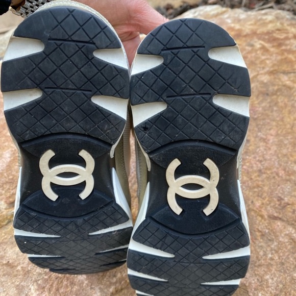 Epic combo interlocking CHANEL cruise neutral tone  sneakers shoes - Picture 3 of 11